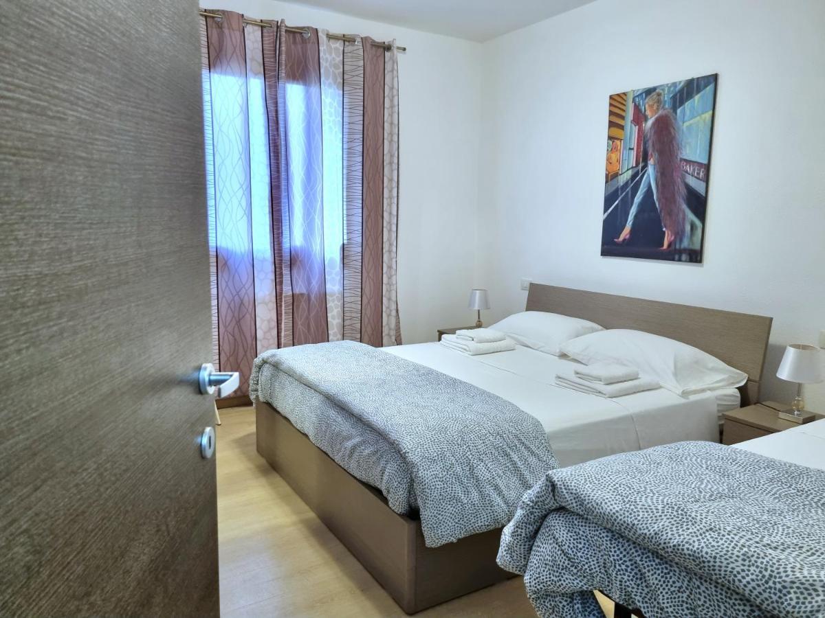 Valevalehome - Home Gallery With Fully Equipped Kitchen, Reserved Parking, Big Garden ออลเบีย ภายนอก รูปภาพ