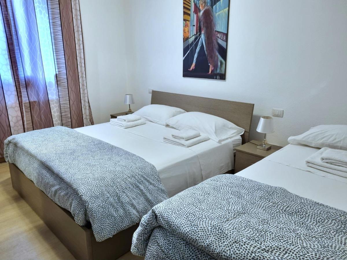 Valevalehome - Home Gallery With Fully Equipped Kitchen, Reserved Parking, Big Garden ออลเบีย ภายนอก รูปภาพ