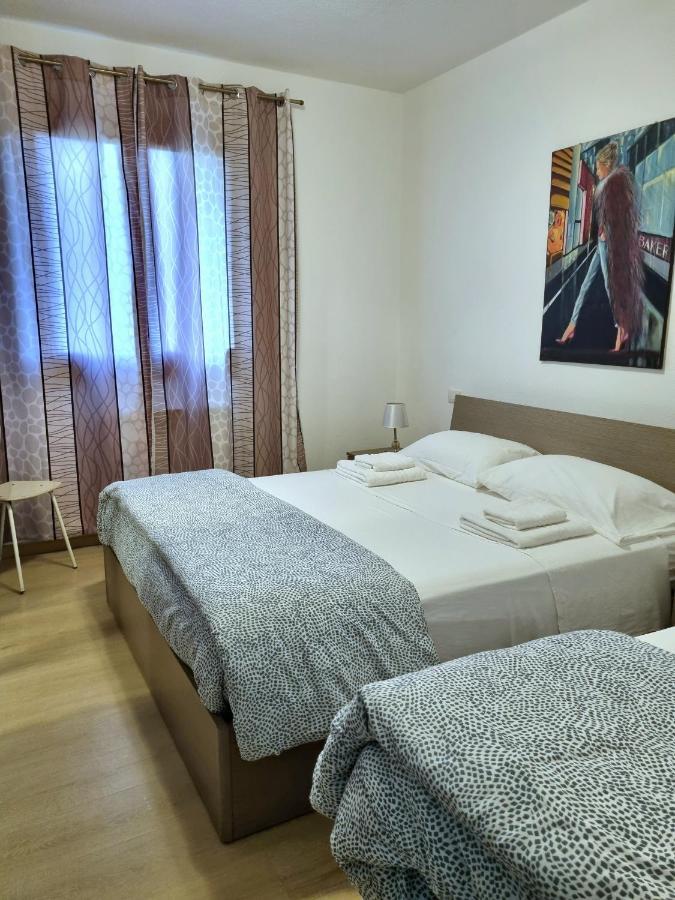 Valevalehome - Home Gallery With Fully Equipped Kitchen, Reserved Parking, Big Garden ออลเบีย ภายนอก รูปภาพ