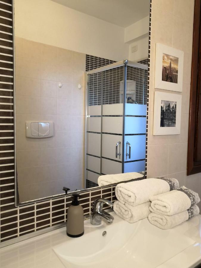 Valevalehome - Home Gallery With Fully Equipped Kitchen, Reserved Parking, Big Garden ออลเบีย ภายนอก รูปภาพ